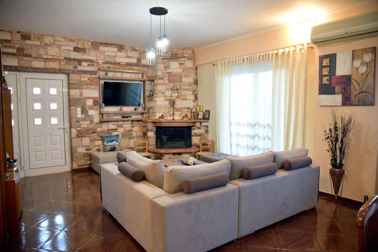 Stone Villa Corinth Exterior photo